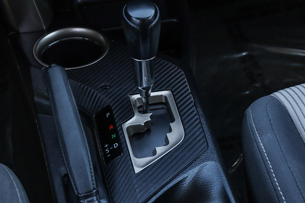 Thumbnail: 2015 Toyota RAV4 - 14