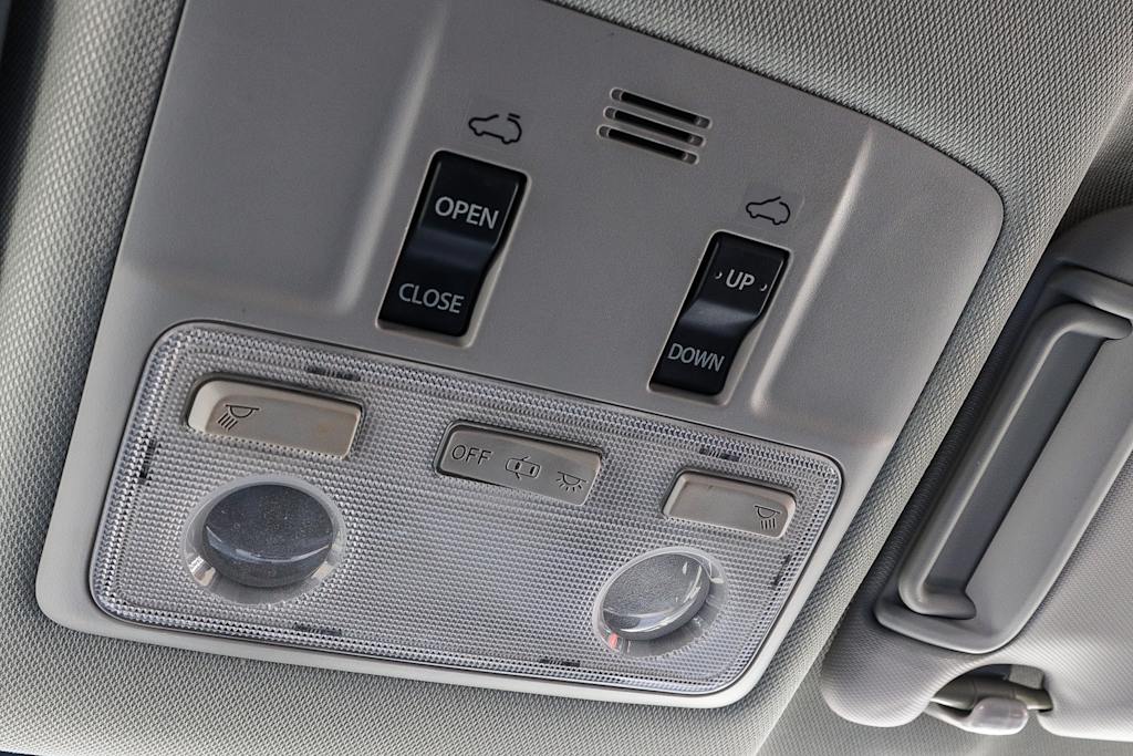 Thumbnail: 2015 Toyota RAV4 - 30