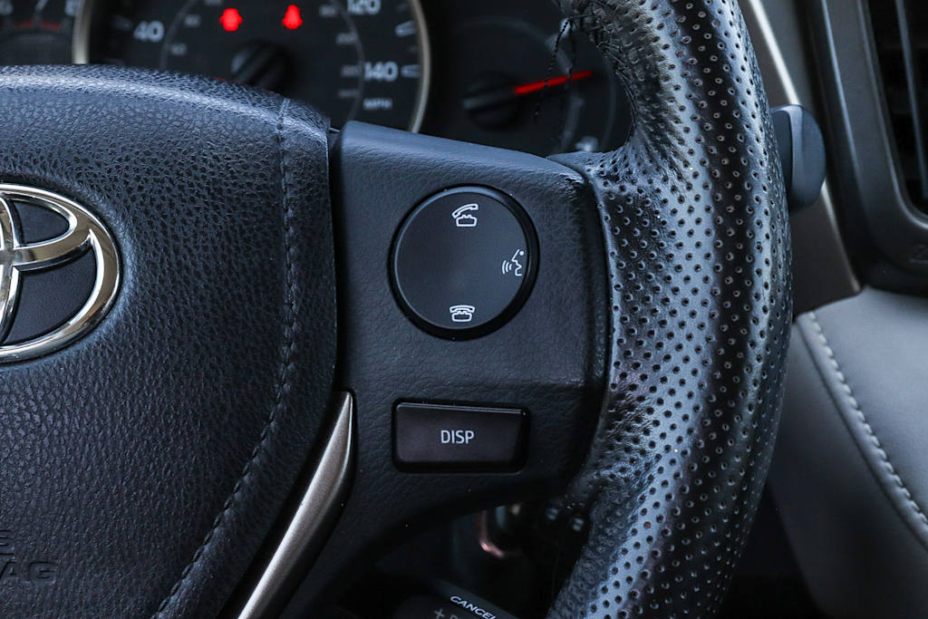 Thumbnail: 2015 Toyota RAV4 - 26