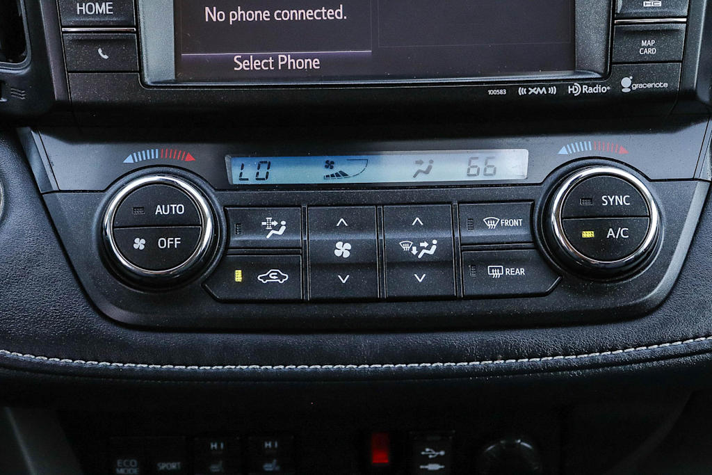 Thumbnail: 2016 Toyota RAV4 - 23