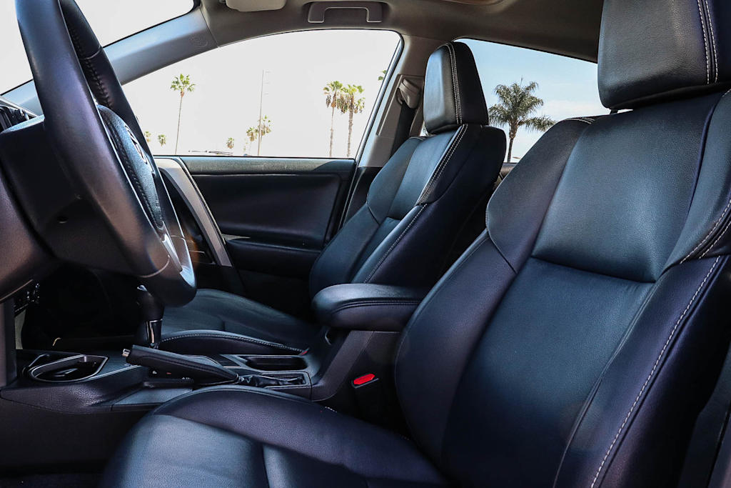 Thumbnail: 2016 Toyota RAV4 - 11