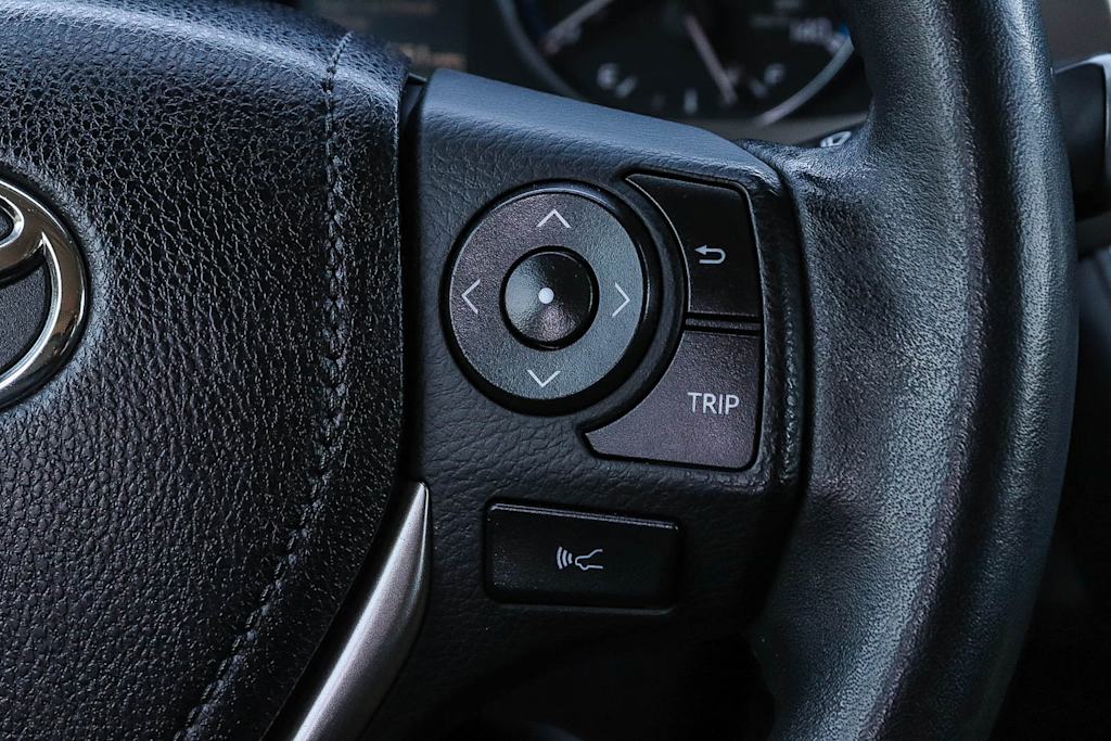 Thumbnail: 2016 Toyota RAV4 - 25