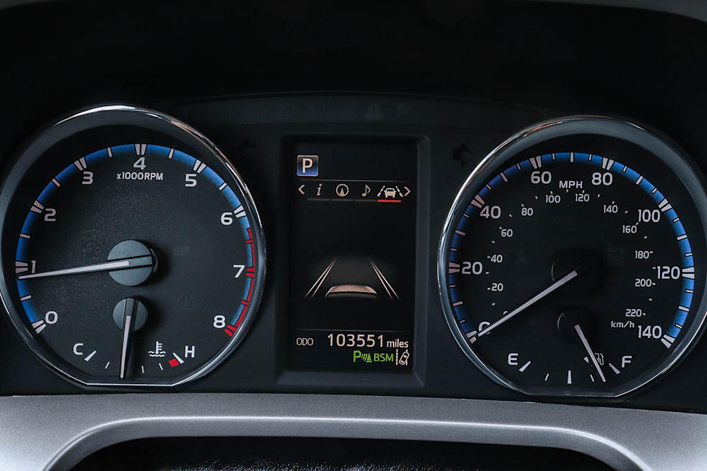 Thumbnail: 2016 Toyota RAV4 - 14