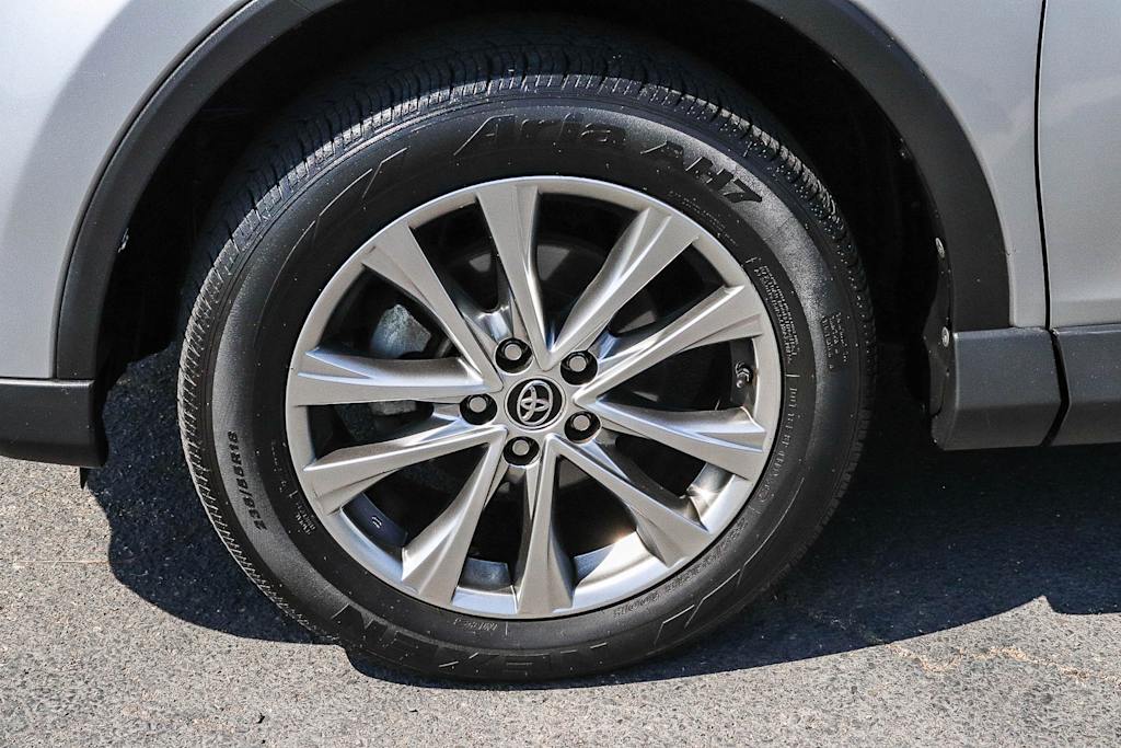 Thumbnail: 2016 Toyota RAV4 - 21