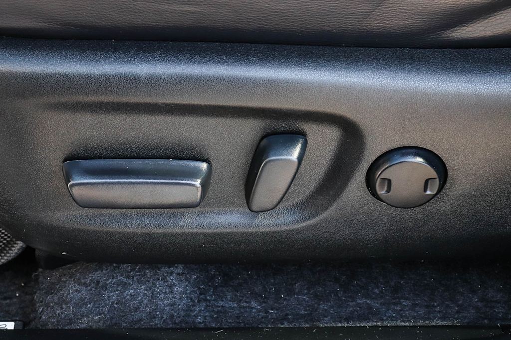 Thumbnail: 2016 Toyota RAV4 - 28