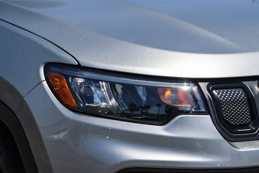 Thumbnail: 2022 Jeep Compass - 15