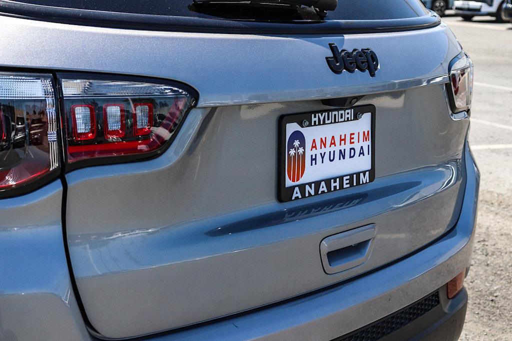 Thumbnail: 2022 Jeep Compass - 19