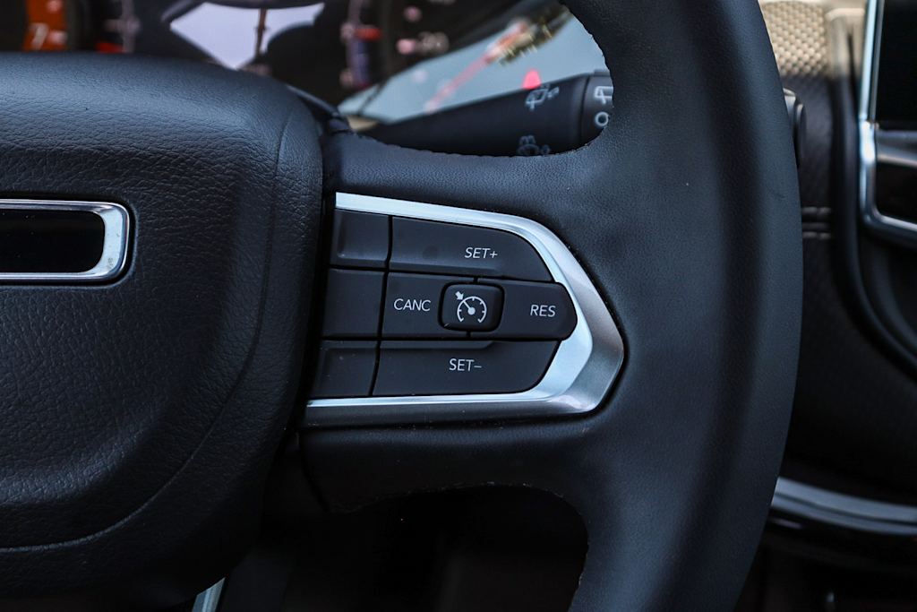 Thumbnail: 2022 Jeep Compass - 24