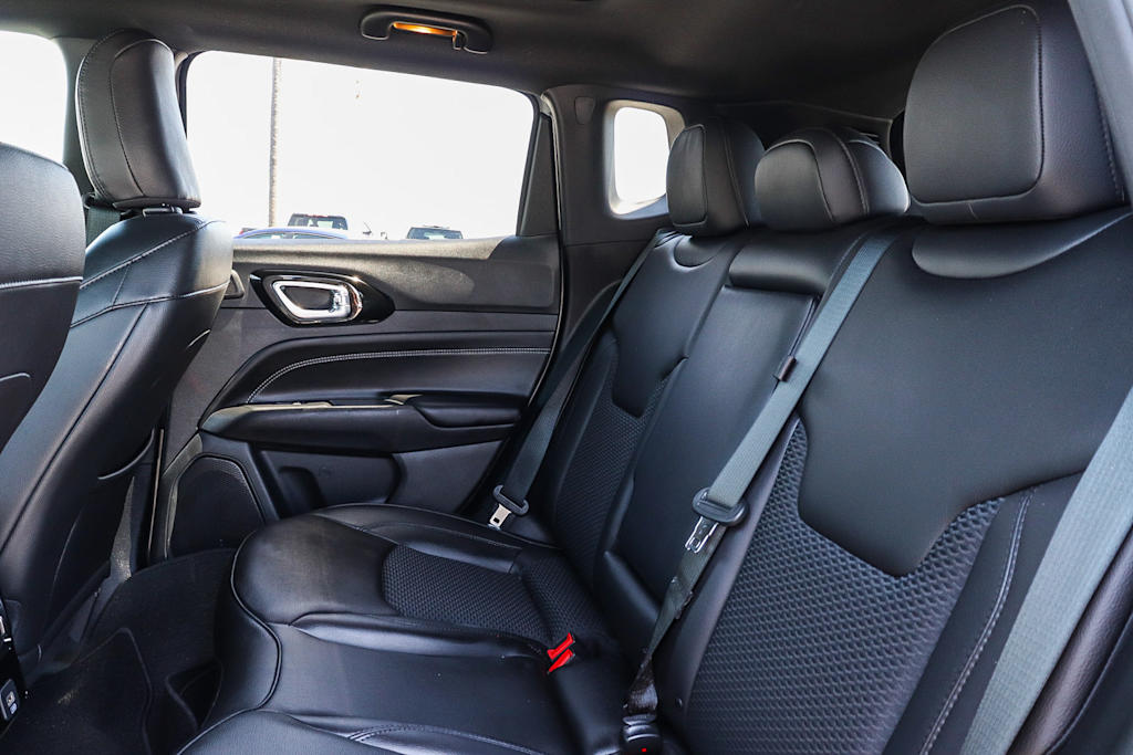 Thumbnail: 2022 Jeep Compass - 10