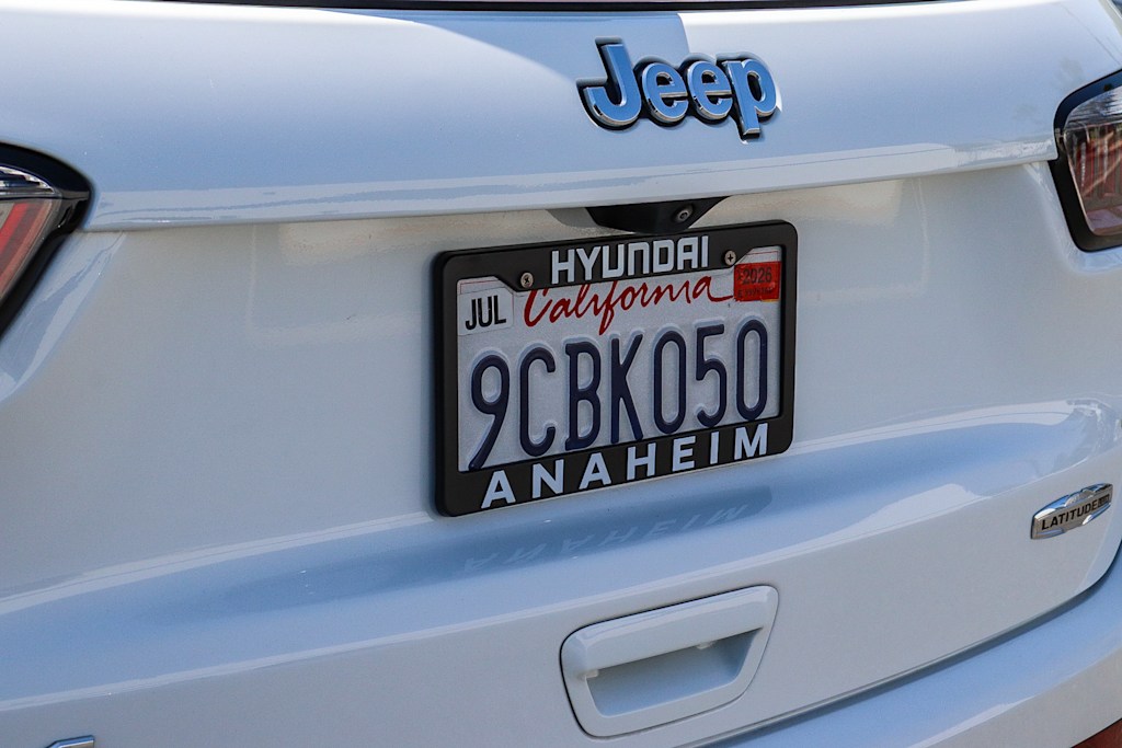 Thumbnail: 2022 Jeep Compass - 16