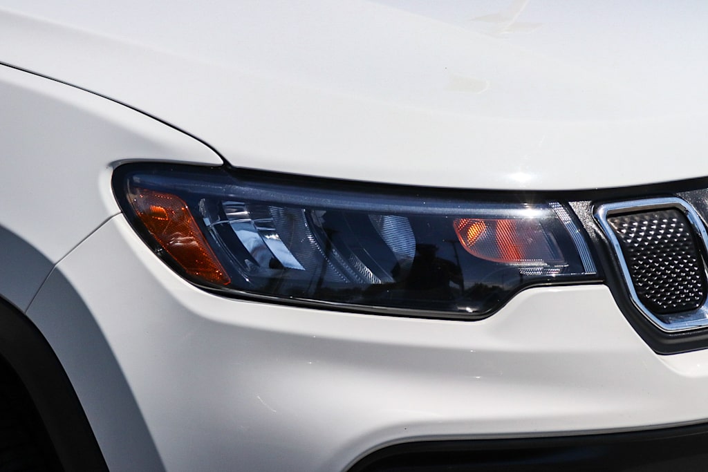 Thumbnail: 2022 Jeep Compass - 18