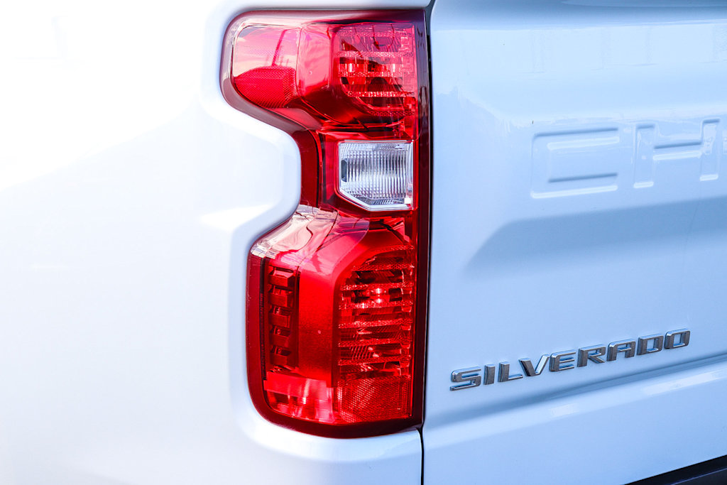 Thumbnail: 2021 Chevrolet Silverado 1500 - 16