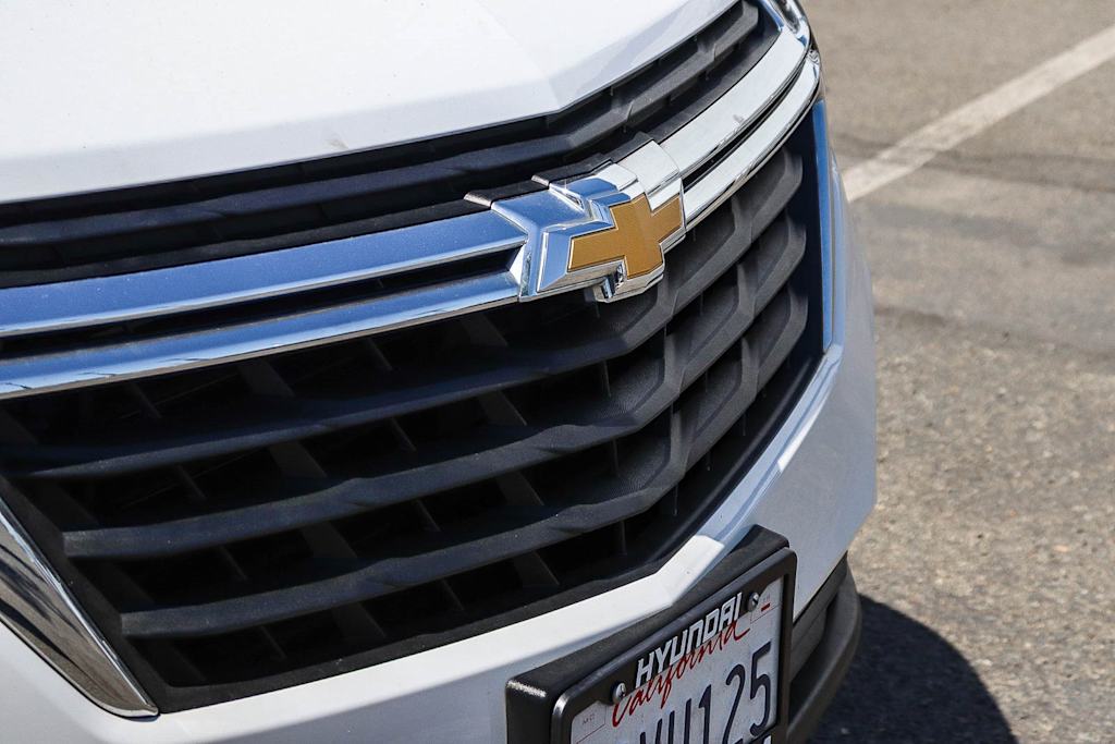 Thumbnail: 2023 Chevrolet Equinox - 26