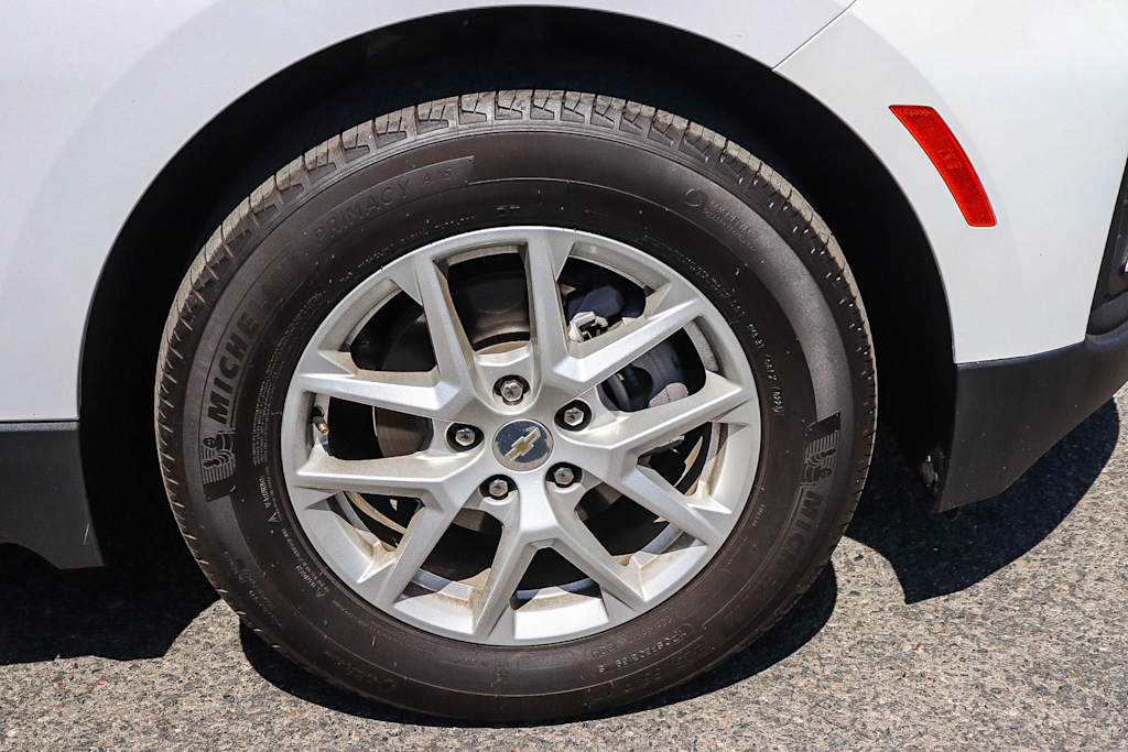Thumbnail: 2023 Chevrolet Equinox - 24