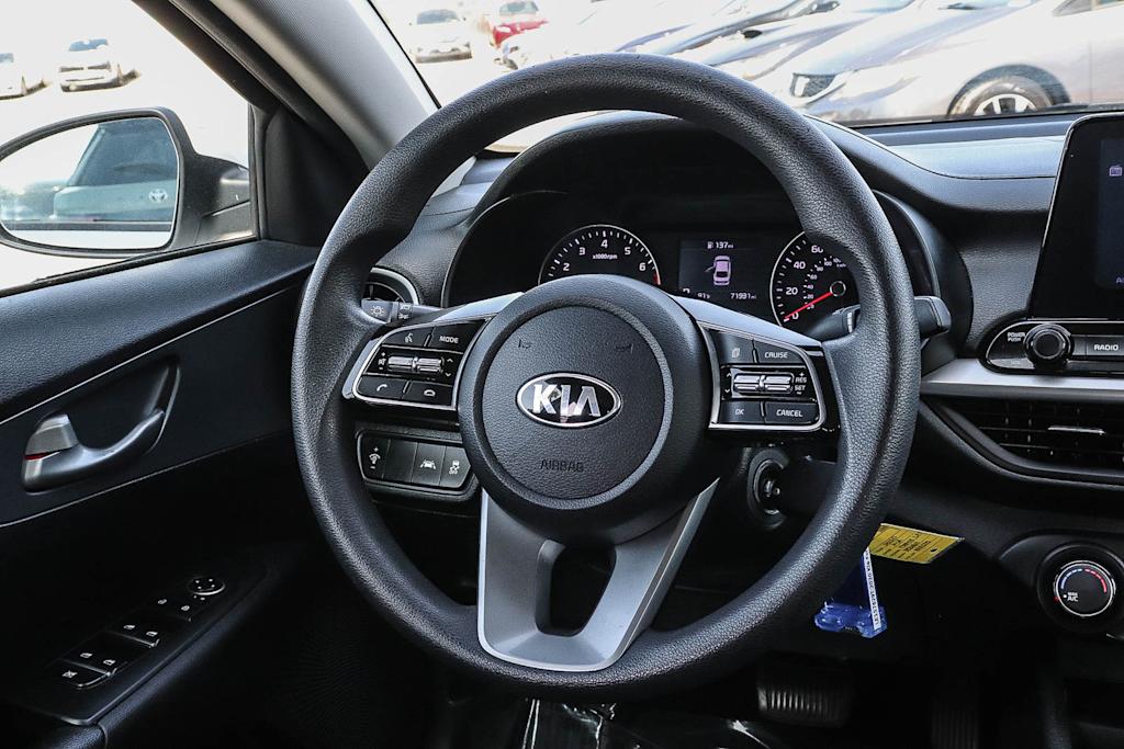 Thumbnail: 2020 Kia Forte - 9