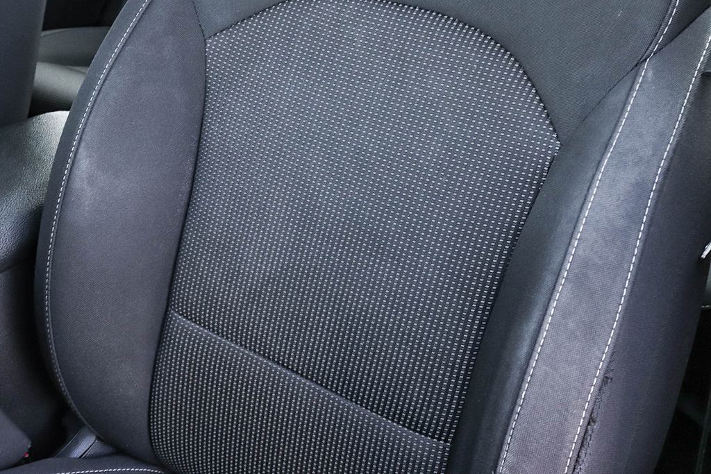 Thumbnail: 2020 Kia Forte - 27