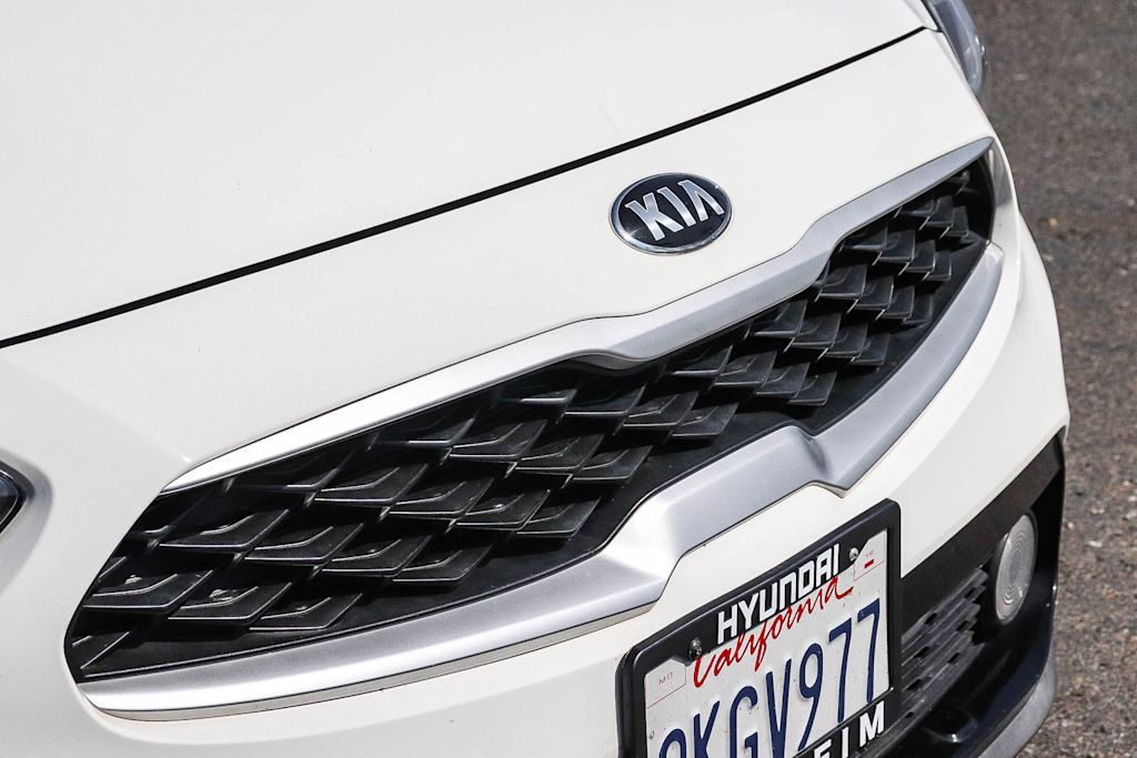 Thumbnail: 2020 Kia Forte - 19