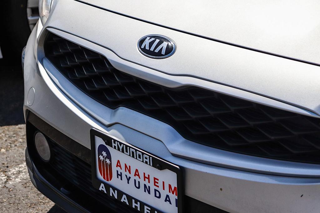 Thumbnail: 2021 Kia Forte - 4