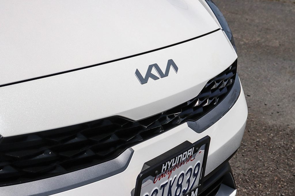 Thumbnail: 2023 Kia Forte - 18