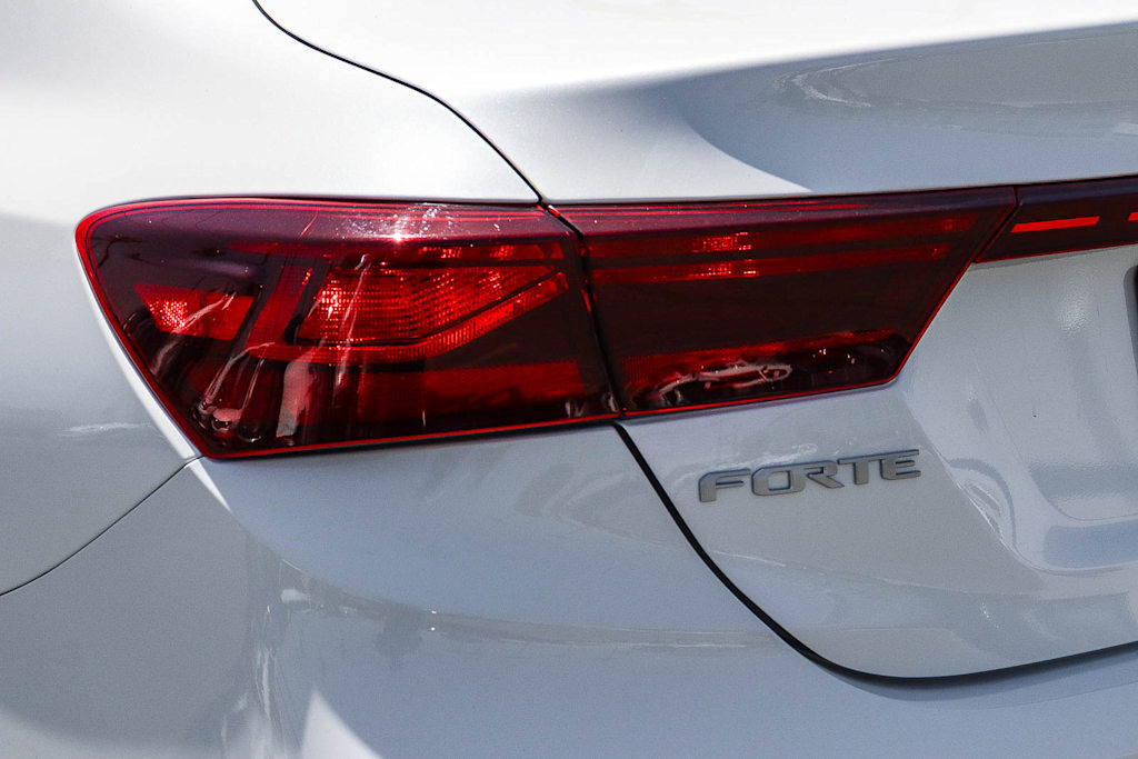 Thumbnail: 2023 Kia Forte - 20