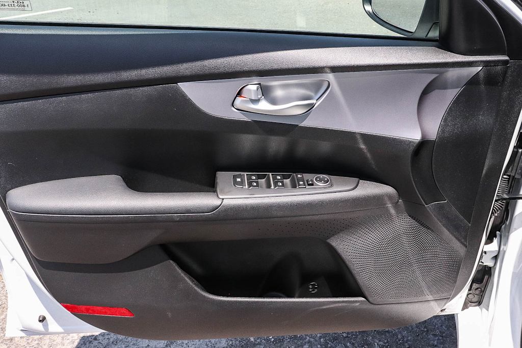 Thumbnail: 2023 Kia Forte - 29