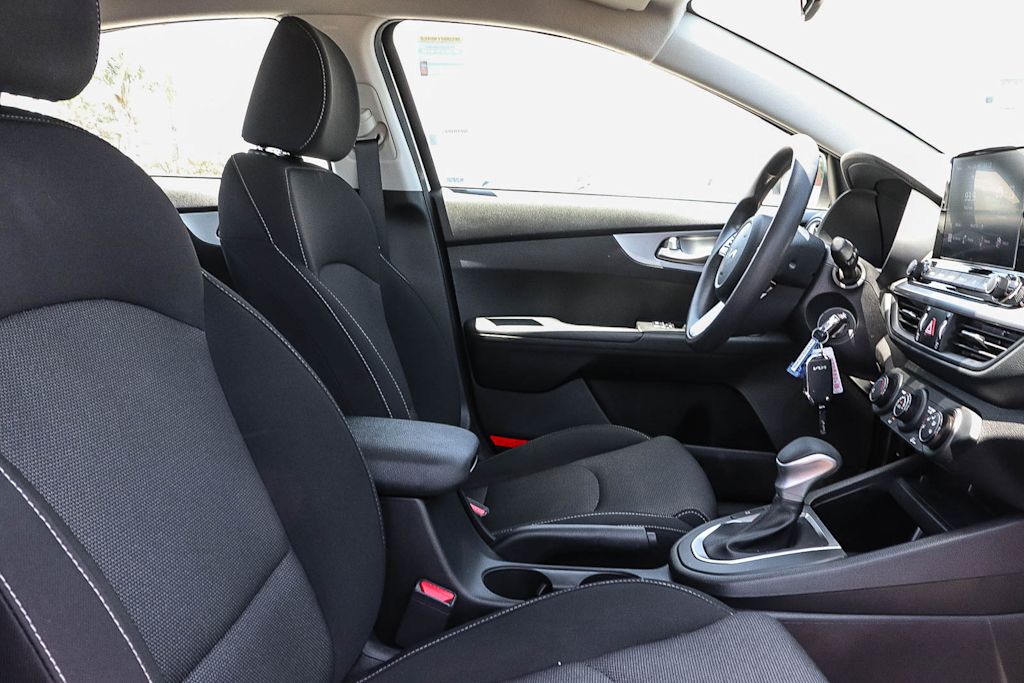 Thumbnail: 2023 Kia Forte - 10