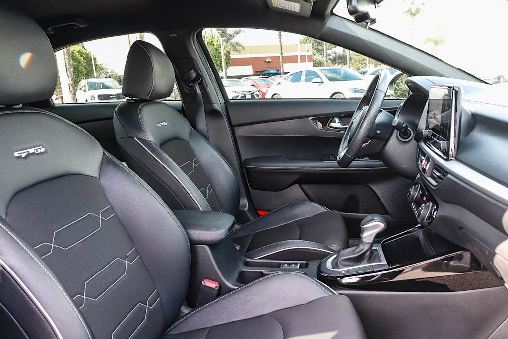 Thumbnail: 2024 Kia Forte - 10