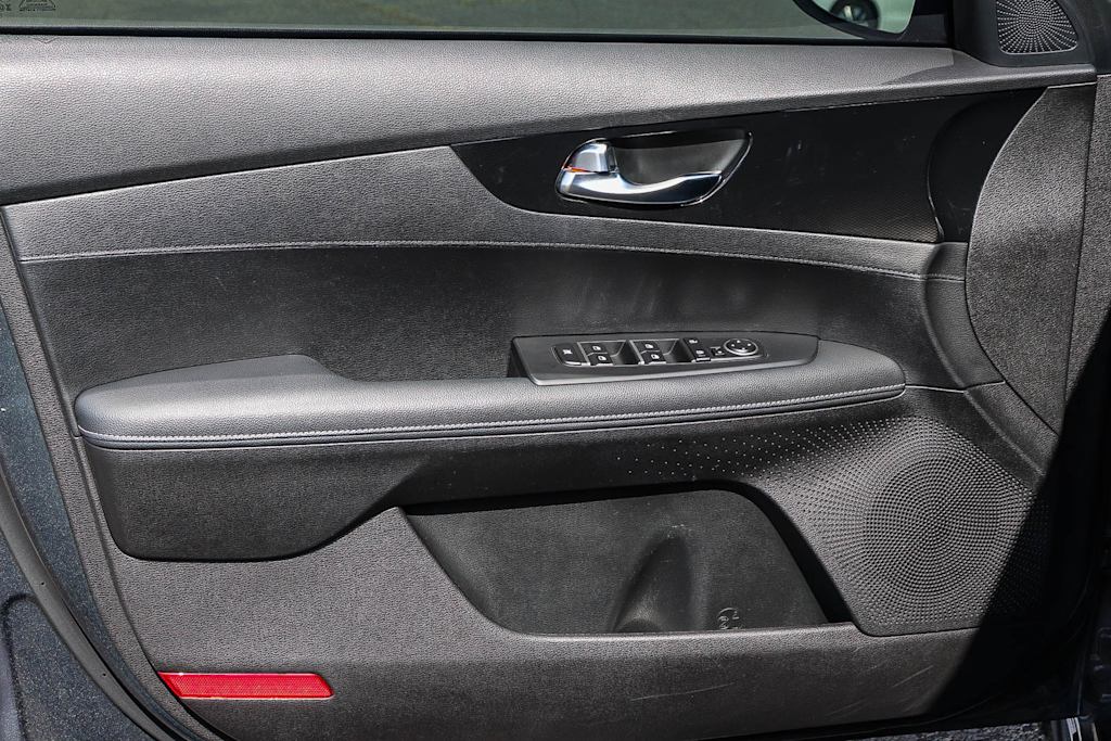 Thumbnail: 2024 Kia Forte - 26