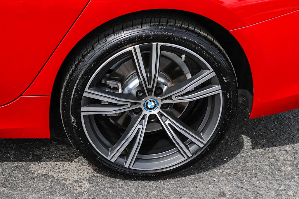 Thumbnail: 2024 BMW 3 Series - 6