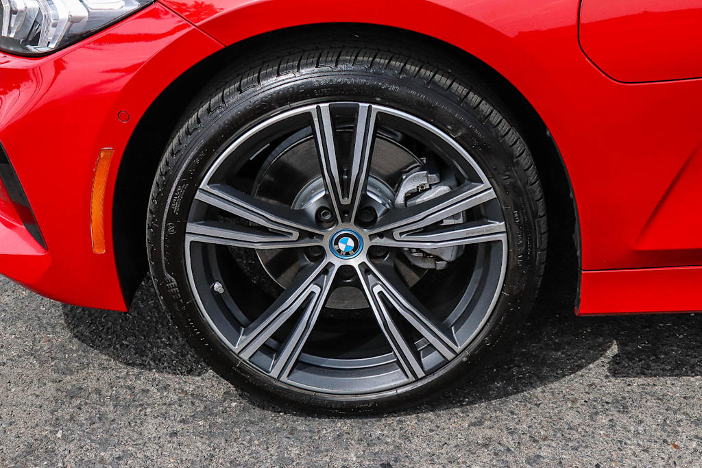 Thumbnail: 2024 BMW 3 Series - 22