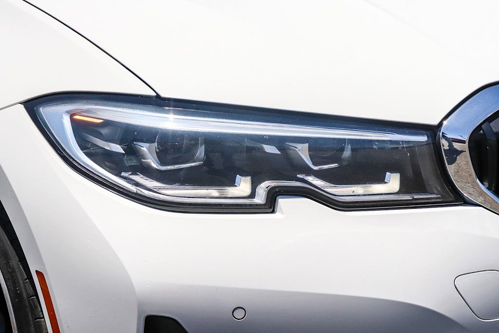 Thumbnail: 2022 BMW 3 Series - 18