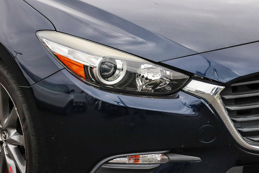 Thumbnail: 2018 Mazda Mazda3 - 18