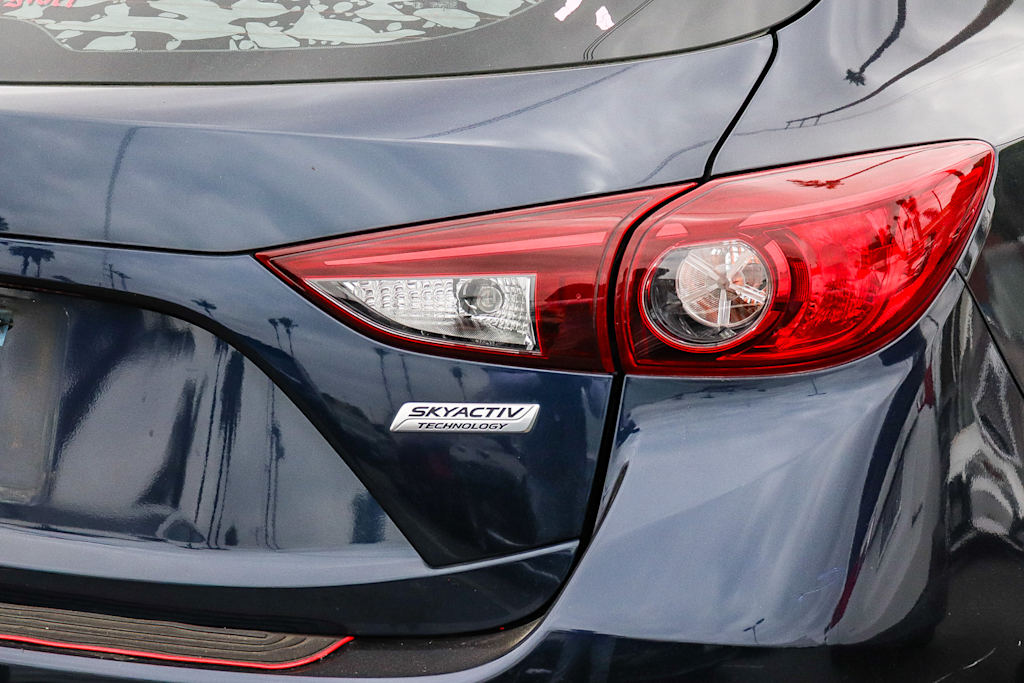 Thumbnail: 2018 Mazda Mazda3 - 16