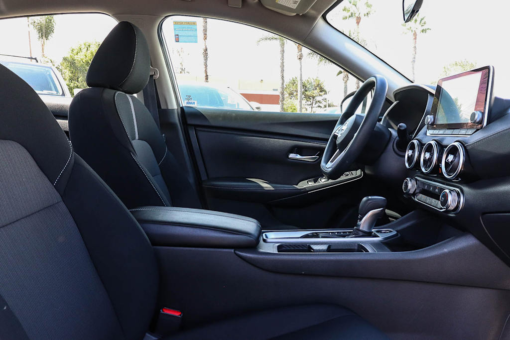 Thumbnail: 2023 Nissan Sentra - 10