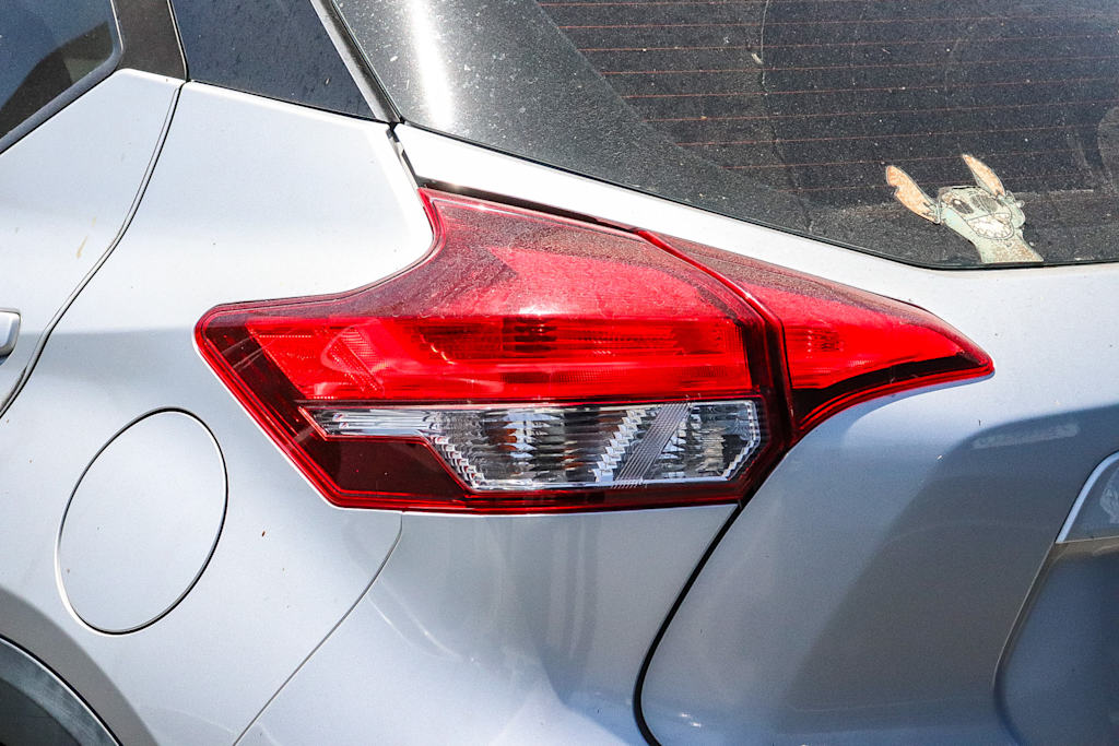 Thumbnail: 2018 Nissan Kicks - 17