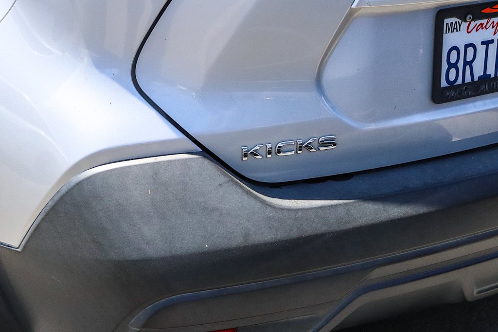 Thumbnail: 2018 Nissan Kicks - 18