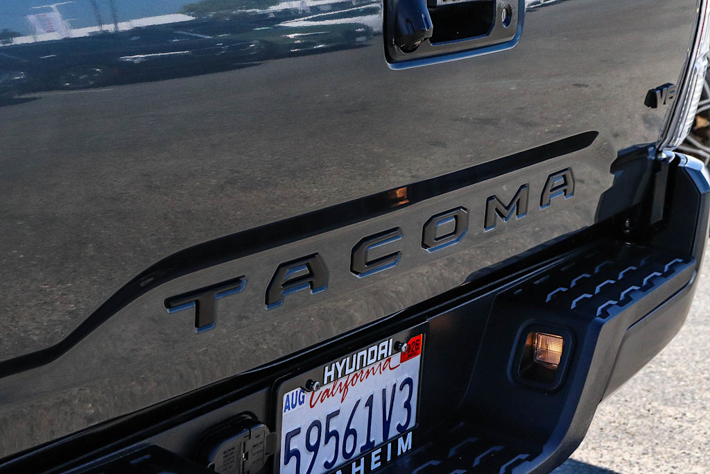 Thumbnail: 2023 Toyota Tacoma - 20