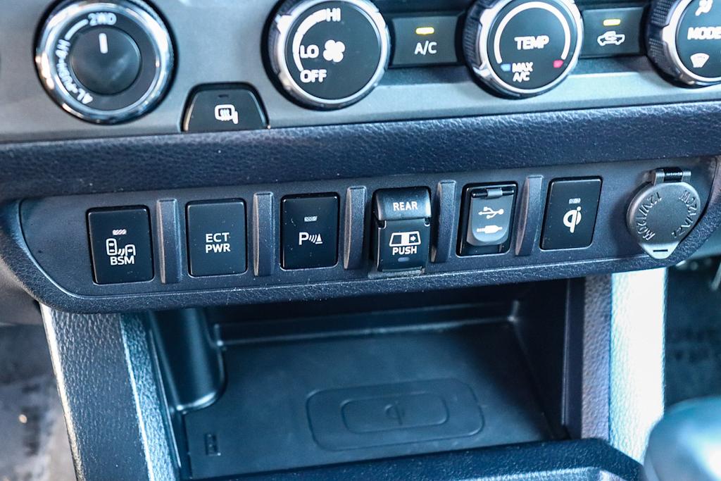 Thumbnail: 2019 Toyota Tacoma - 25