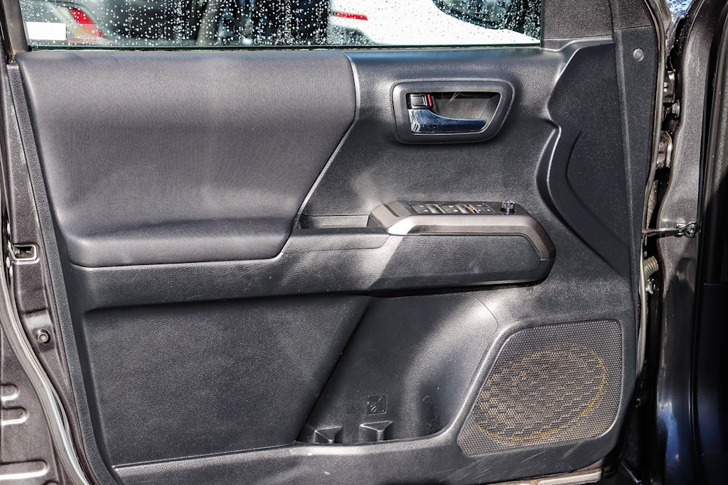 Thumbnail: 2019 Toyota Tacoma - 22