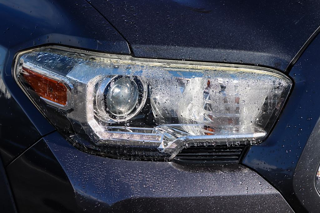 Thumbnail: 2019 Toyota Tacoma - 15