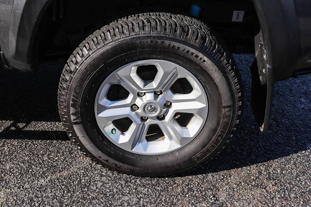 Thumbnail: 2019 Toyota Tacoma - 7