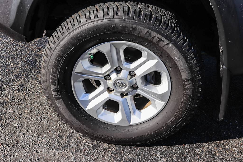 Thumbnail: 2019 Toyota Tacoma - 19