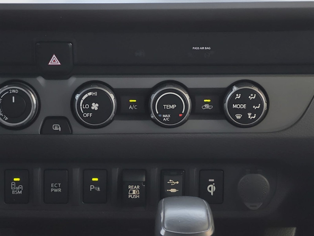 Thumbnail: 2019 Toyota Tacoma - 21