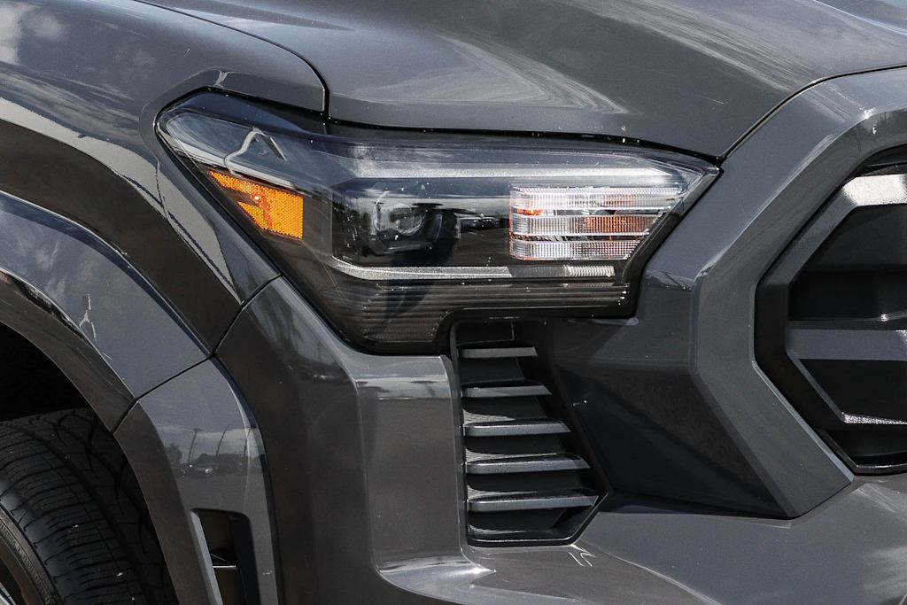 Thumbnail: 2025 Toyota Tacoma - 12