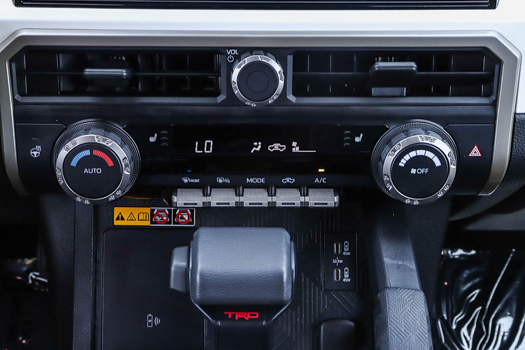 Thumbnail: 2024 Toyota Tacoma - 26