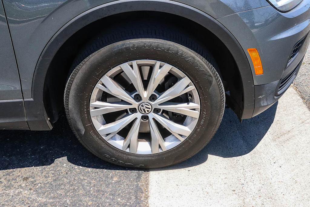 Thumbnail: 2018 Volkswagen Tiguan - 21