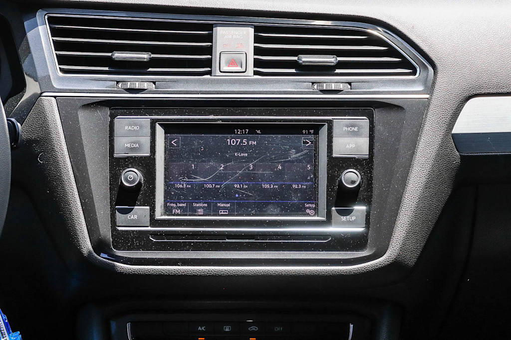 Thumbnail: 2018 Volkswagen Tiguan - 12