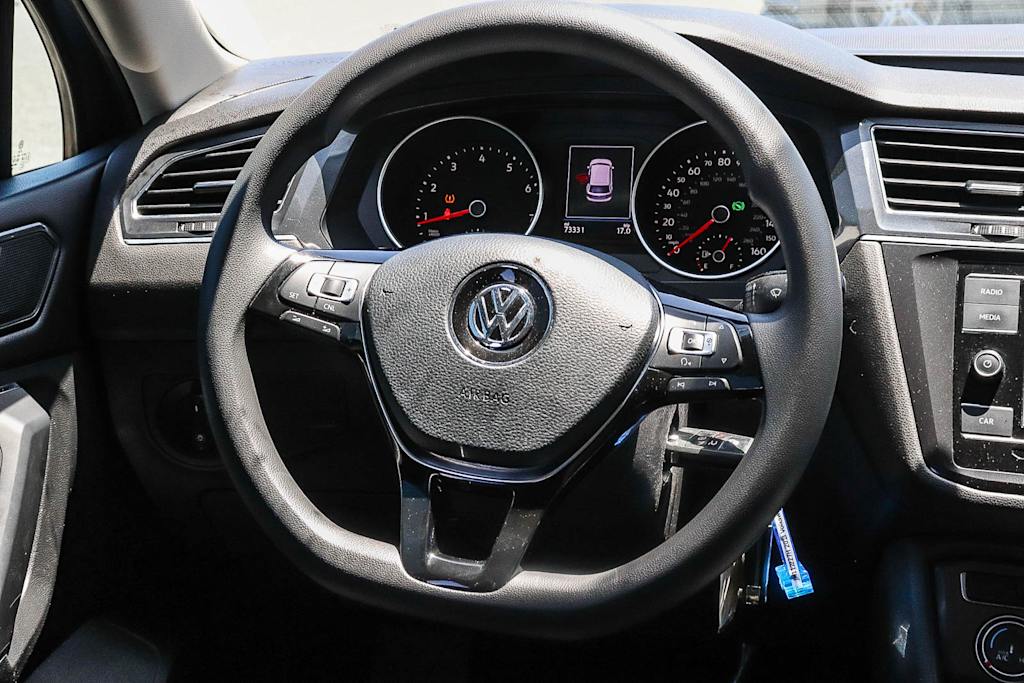 Thumbnail: 2018 Volkswagen Tiguan - 8
