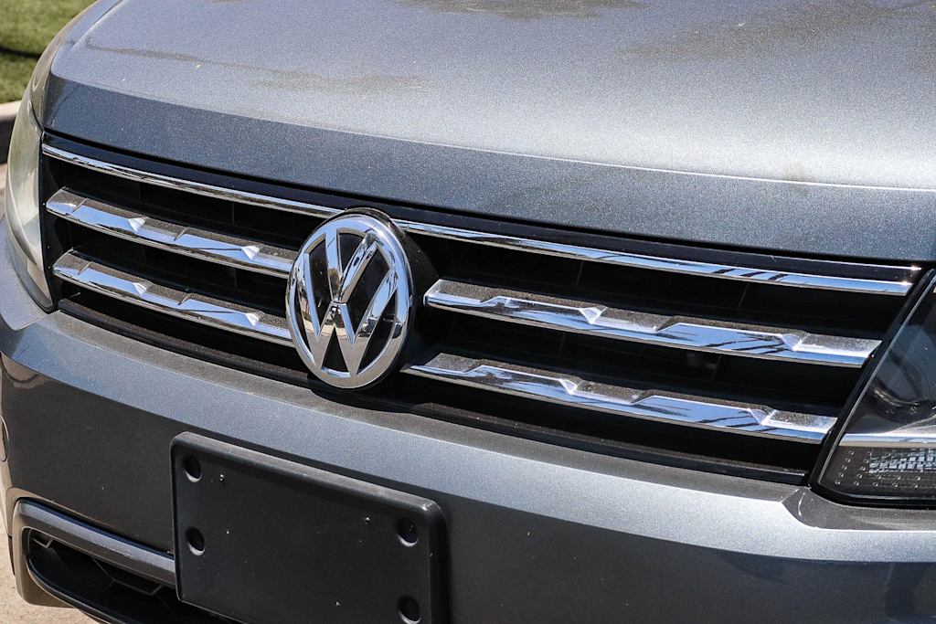 Thumbnail: 2018 Volkswagen Tiguan - 6
