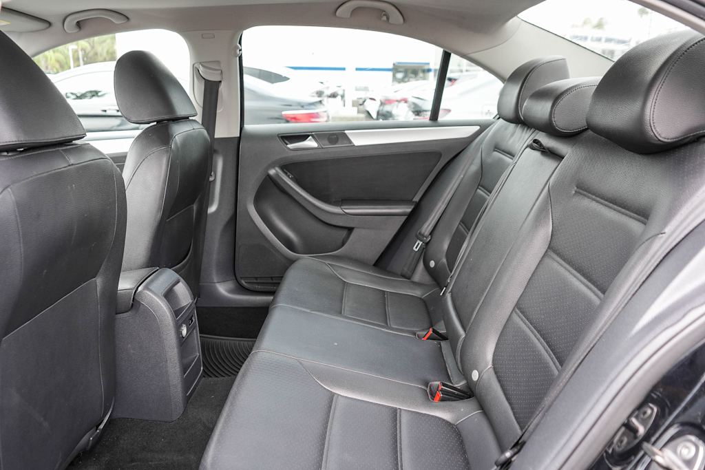 Thumbnail: 2014 Volkswagen Jetta - 11